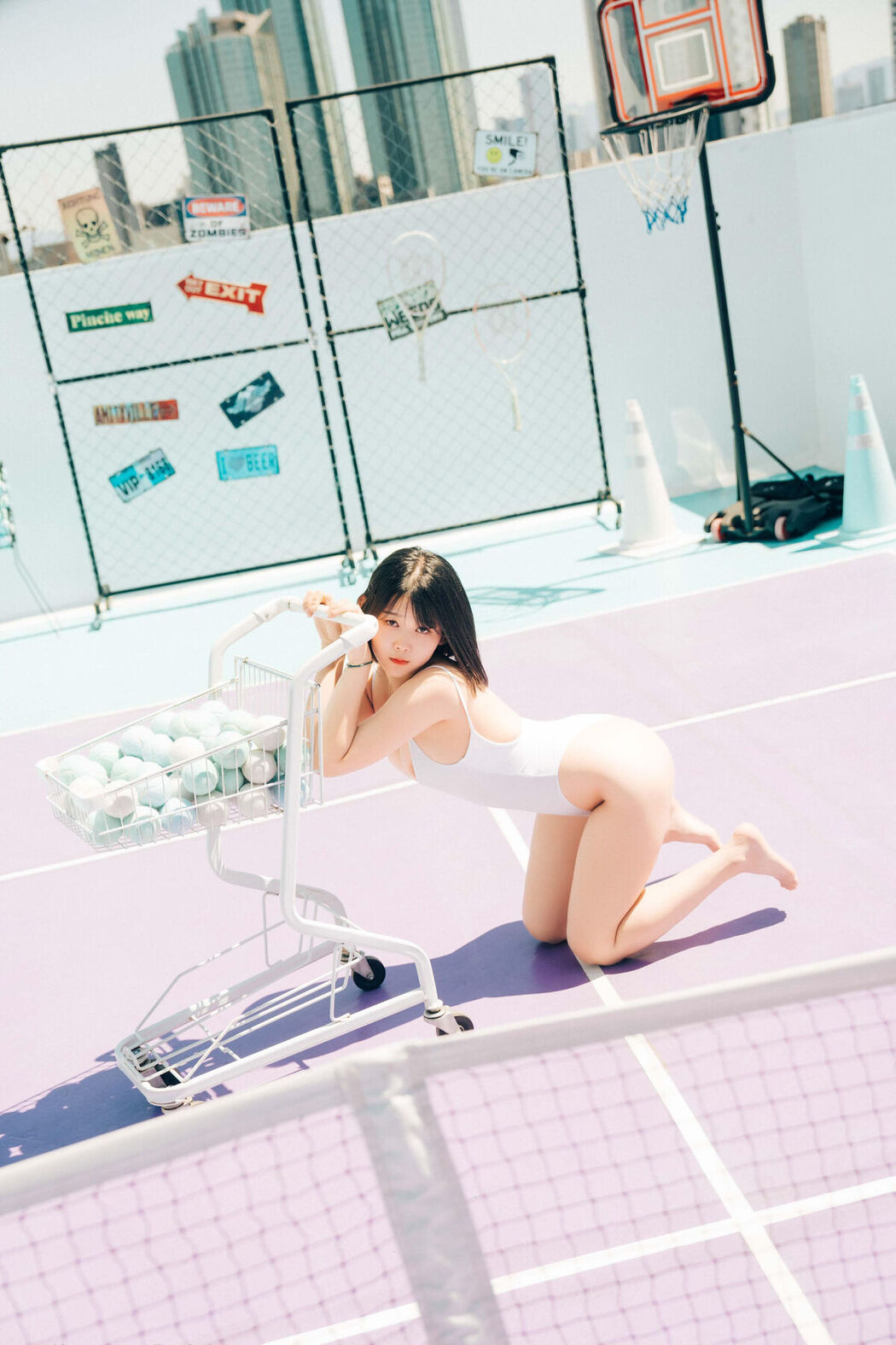 Loozy Zia 지아 – Racket Girl