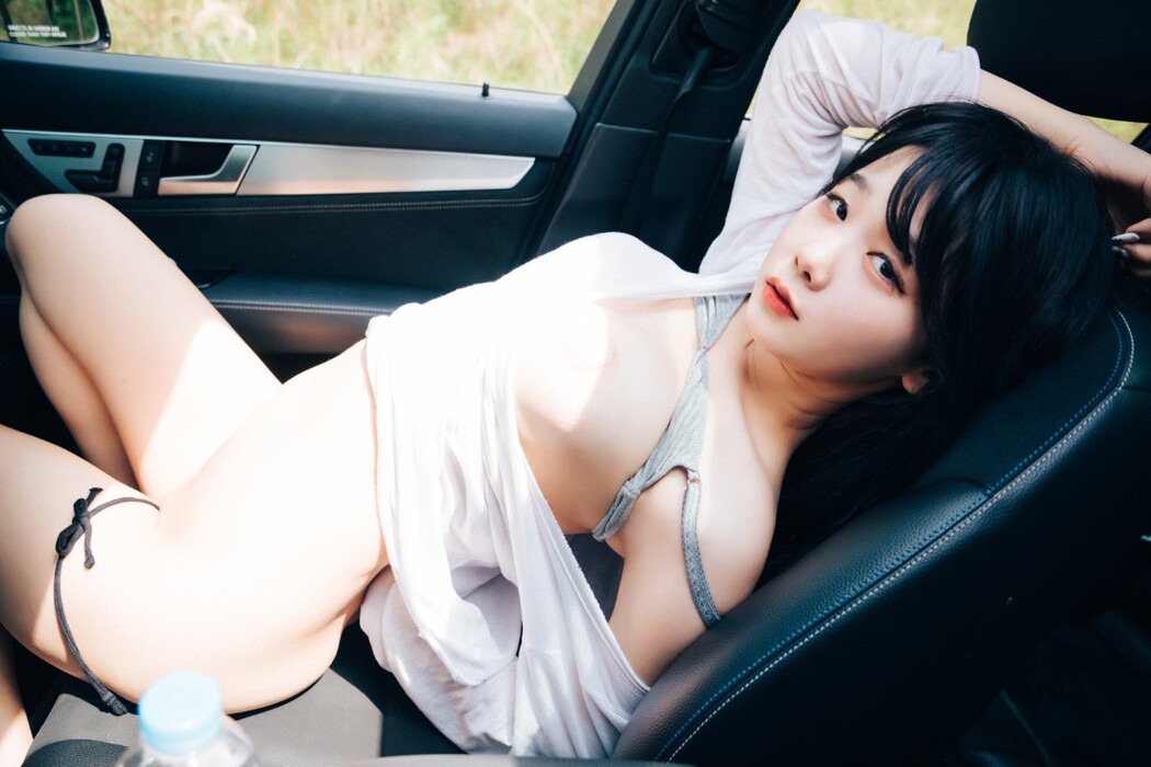 Loozy Zia 지아 – XXX Trip B