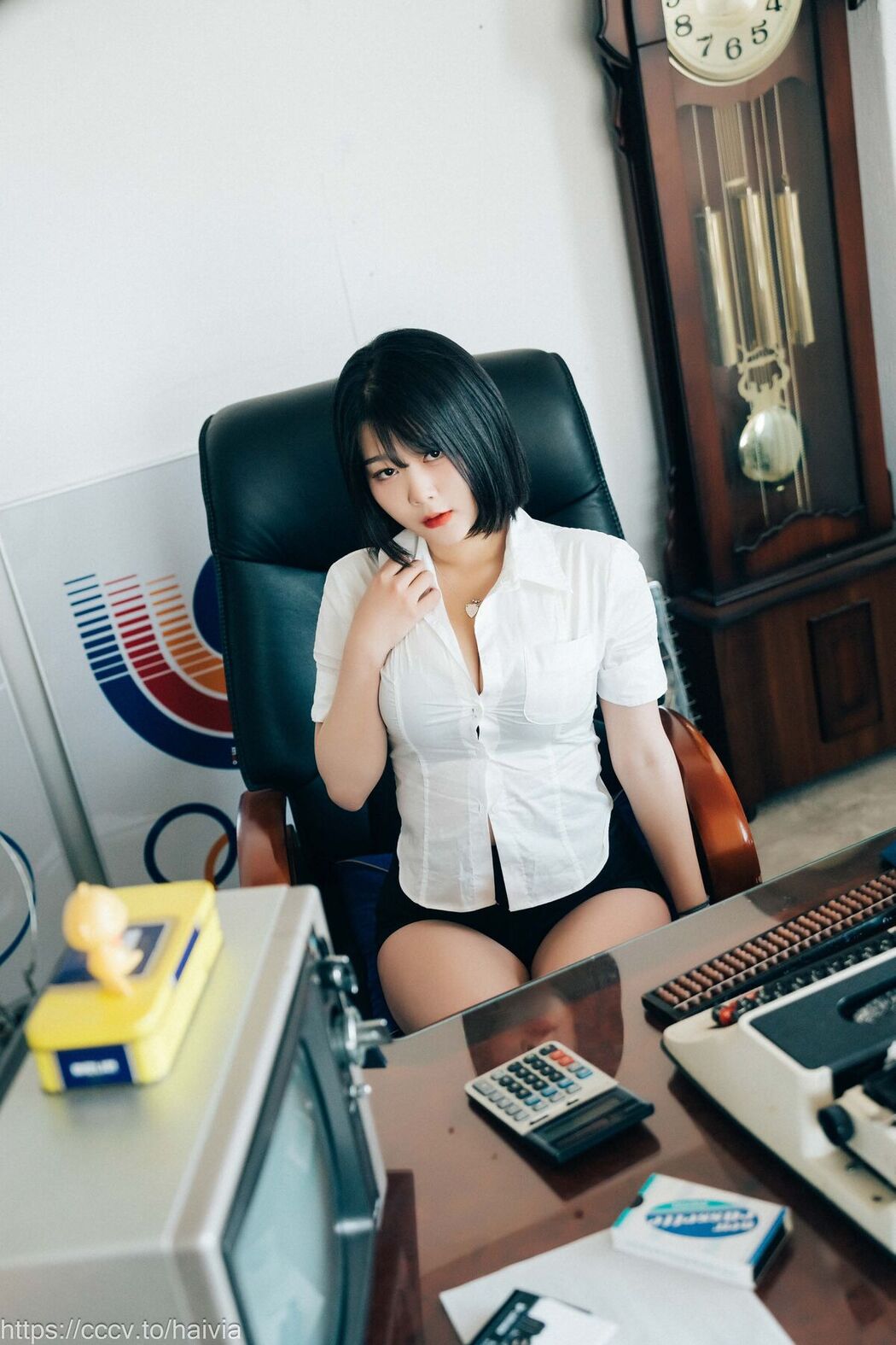 Loozy Zia 지아 – Female Employee Part1