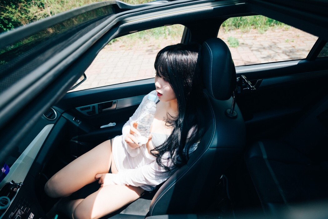 Loozy Zia 지아 – XXX Trip B
