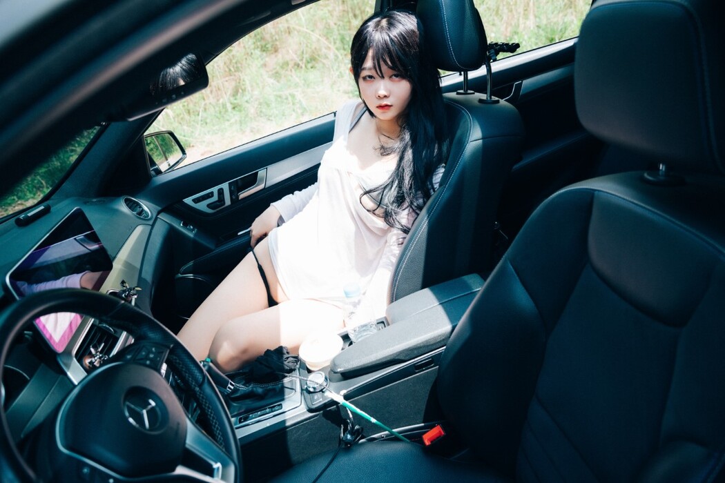Loozy Zia 지아 – XXX Trip B