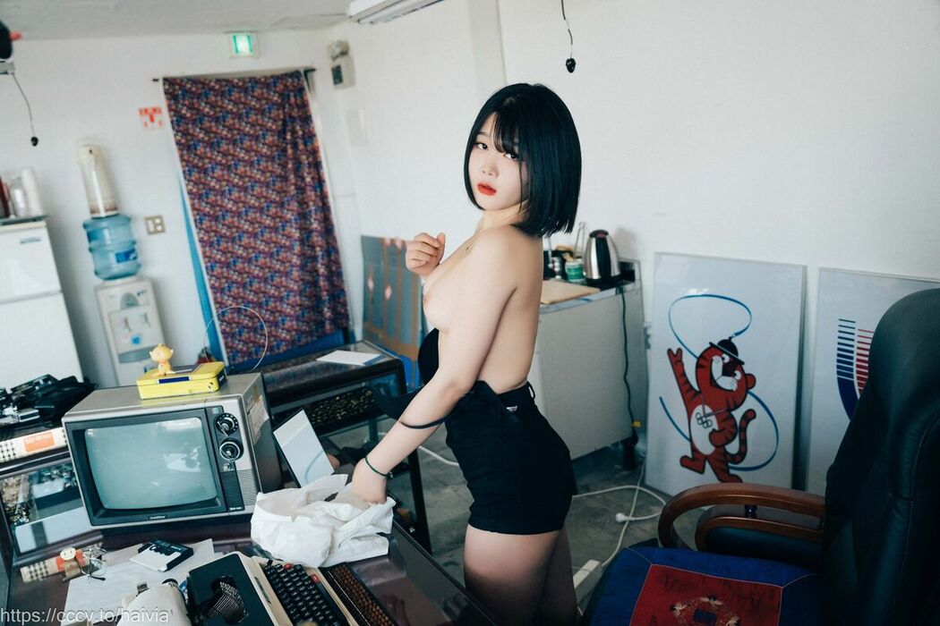 Loozy Zia 지아 – Female Employee Part1
