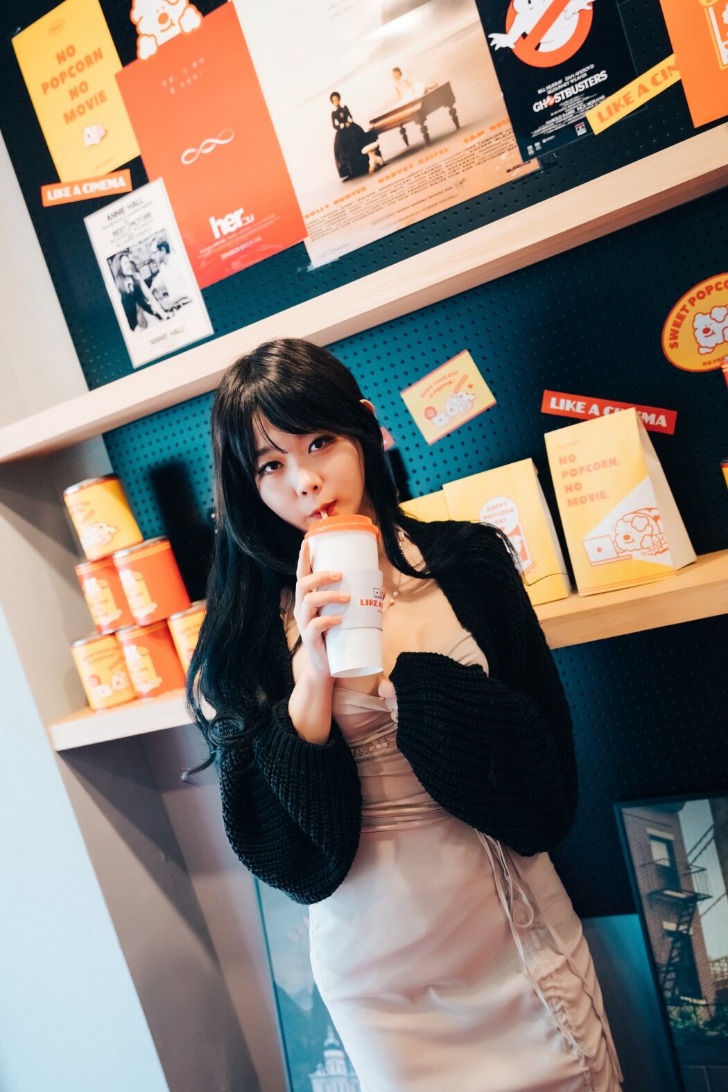 Loozy Zia 지아 – XXX In The Theater