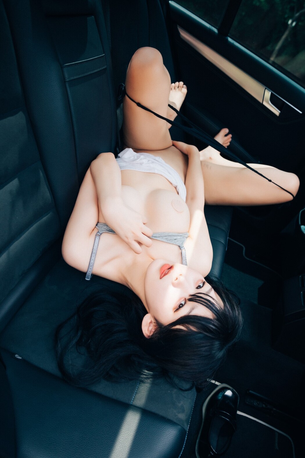Loozy Zia 지아 – XXX Trip B
