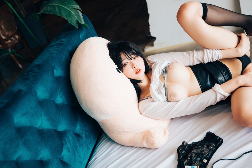 Loozy Zia 지아 – XXX Trip A