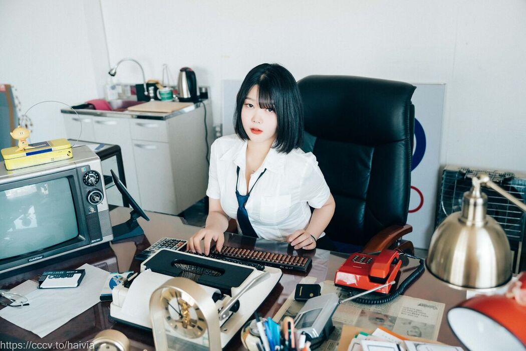 Loozy Zia 지아 – Female Employee Part1