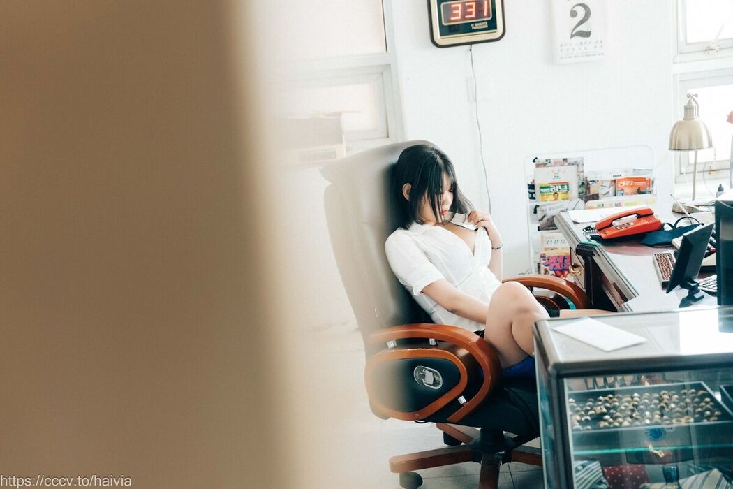 Loozy Zia 지아 – Female Employee Part1