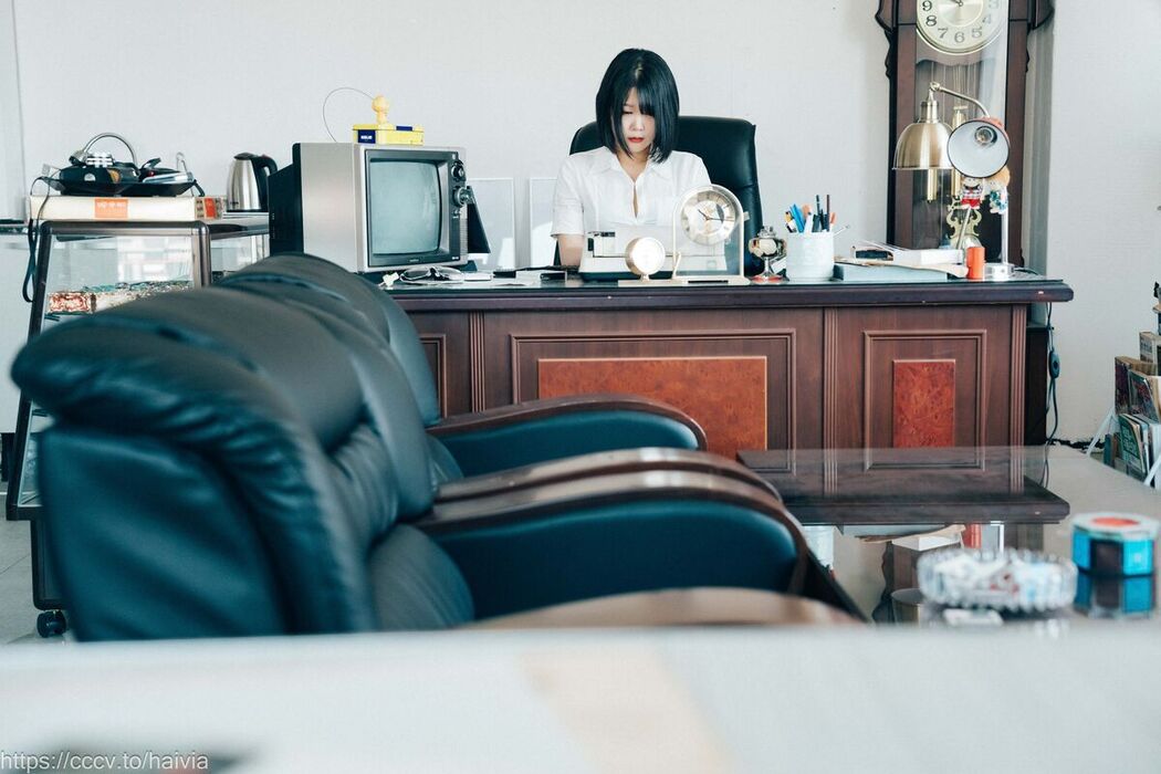 Loozy Zia 지아 – Female Employee Part1