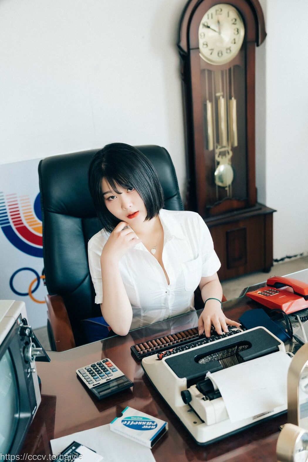 Loozy Zia 지아 – Female Employee Part1
