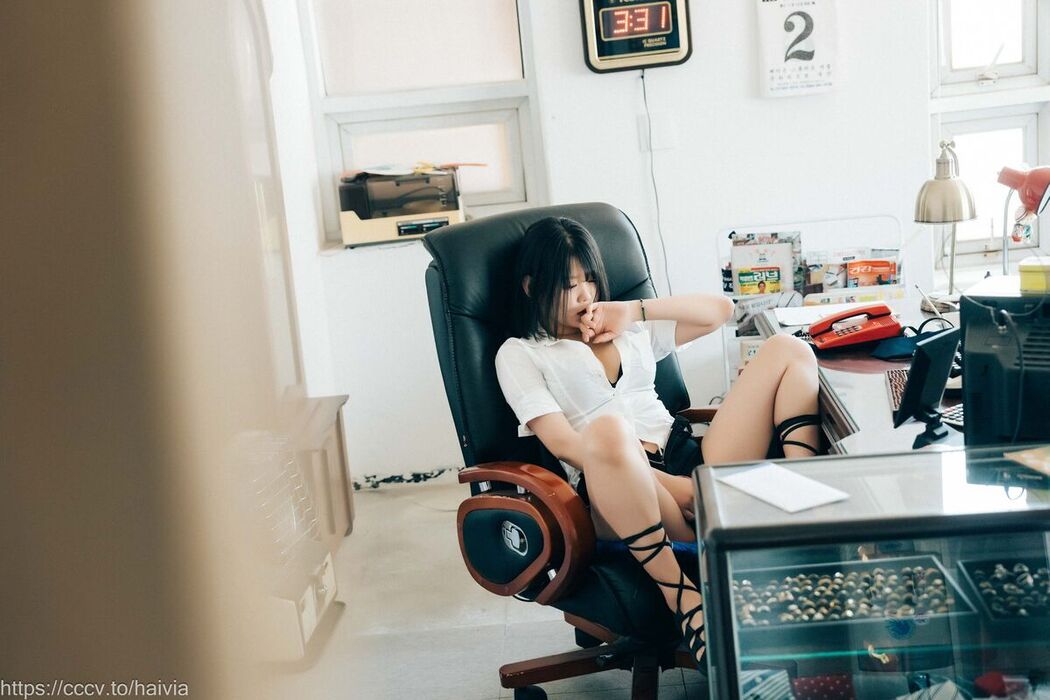 Loozy Zia 지아 – Female Employee Part1