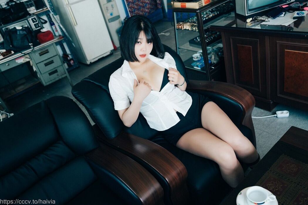 Loozy Zia 지아 – Female Employee Part2