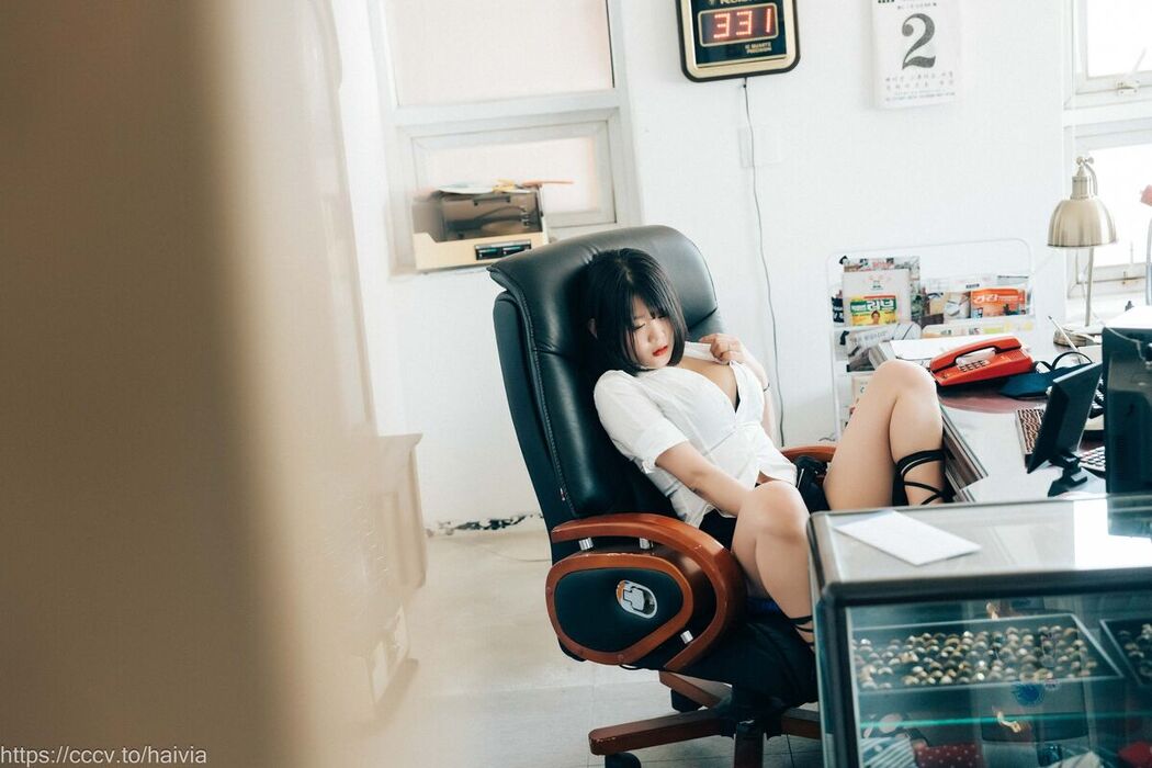 Loozy Zia 지아 – Female Employee Part1