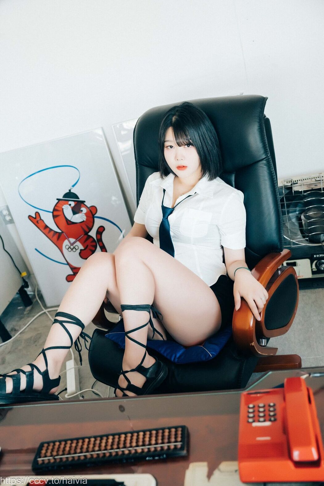 Loozy Zia 지아 – Female Employee Part1