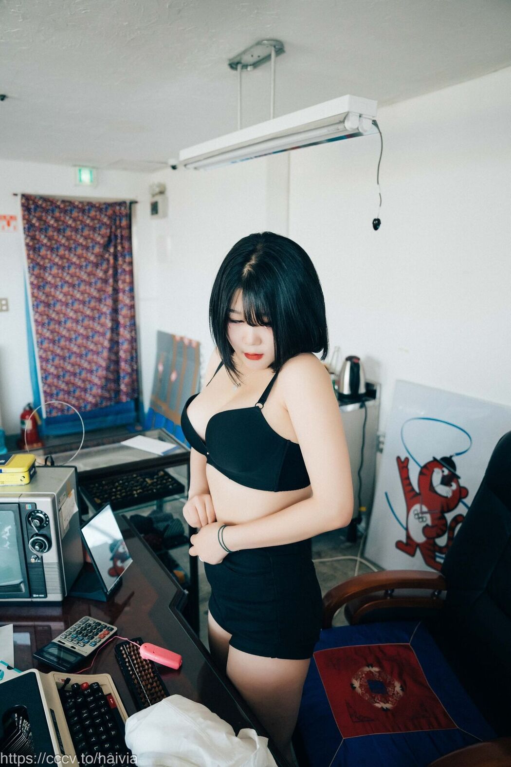 Loozy Zia 지아 – Female Employee Part1