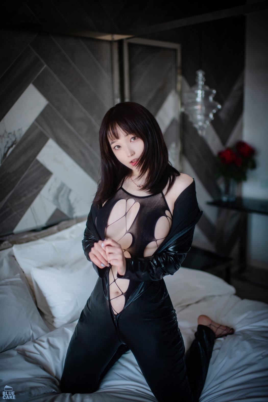 BLUECAKE Bambi 밤비 – Black Mist Mesh And Stocking A