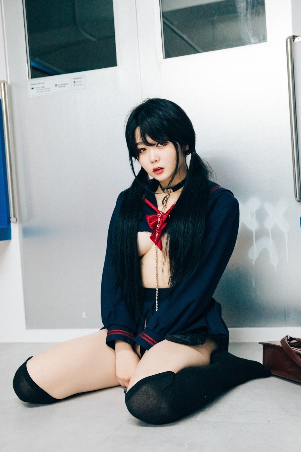 Loozy Zia 지아 Subway