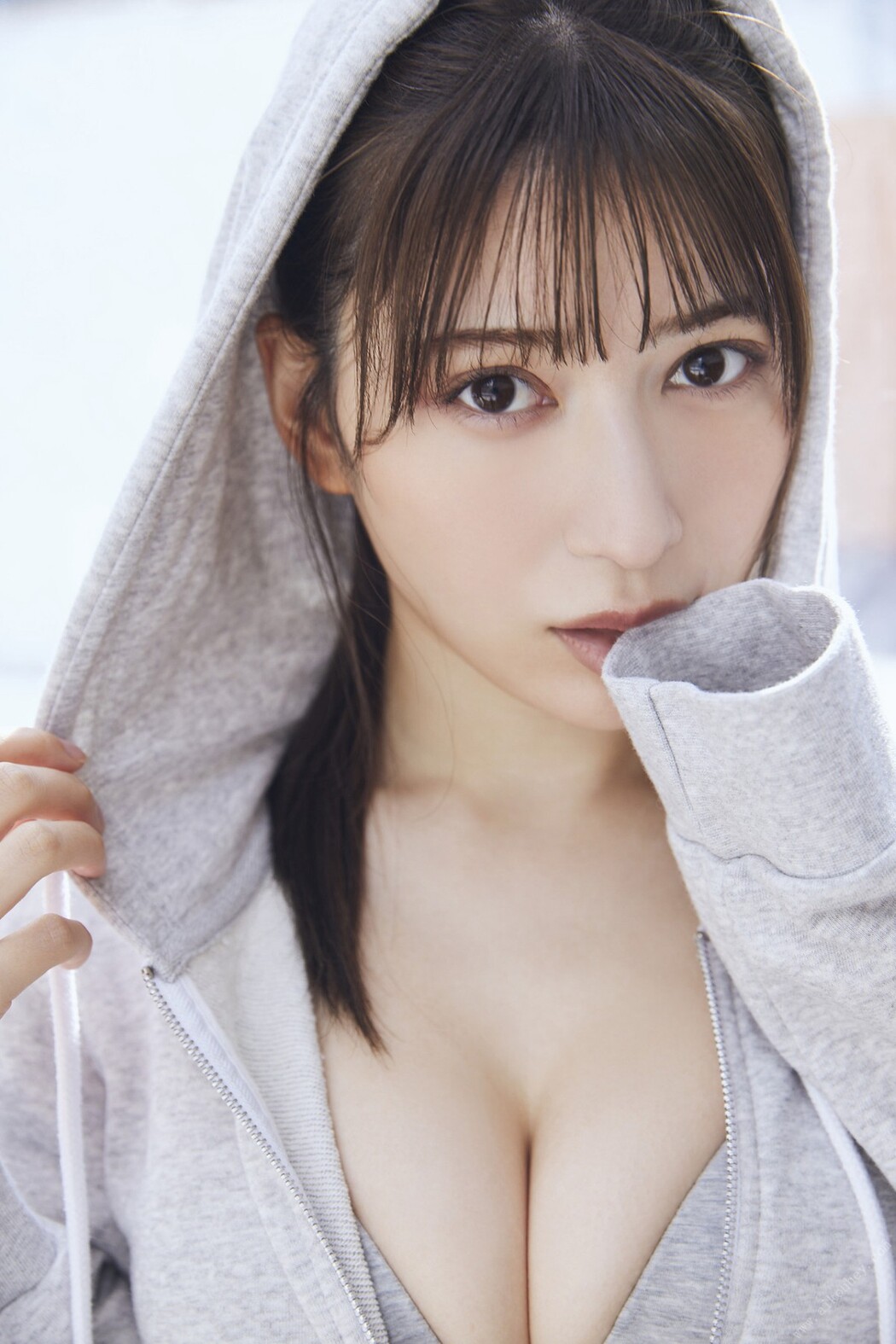 Manga Action Photobook 2023.03.07 Risa Yukihira 雪平莉左 – Spring Groove
