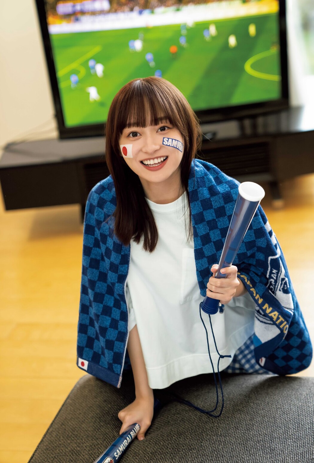 Young Jump 2022-12-08 Yuka Kageyama 影山優佳 – Hinatazaka46