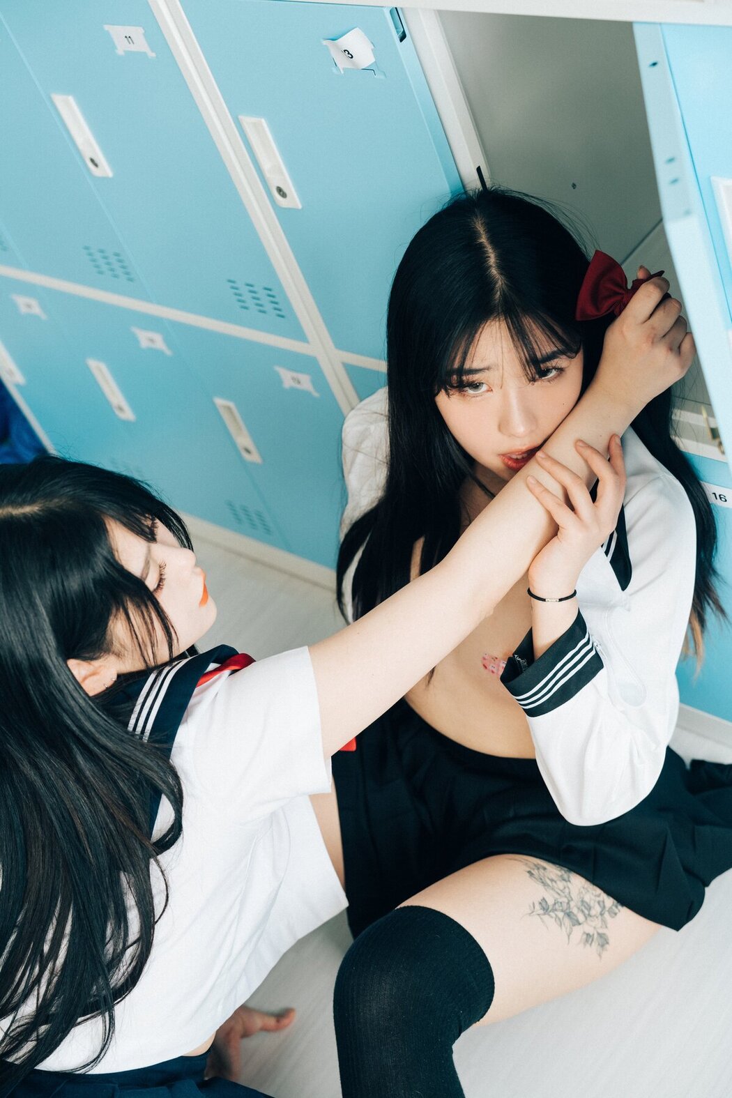 Loozy Zia 지아 x Sonson 손손 – Bitch Academy Hard B