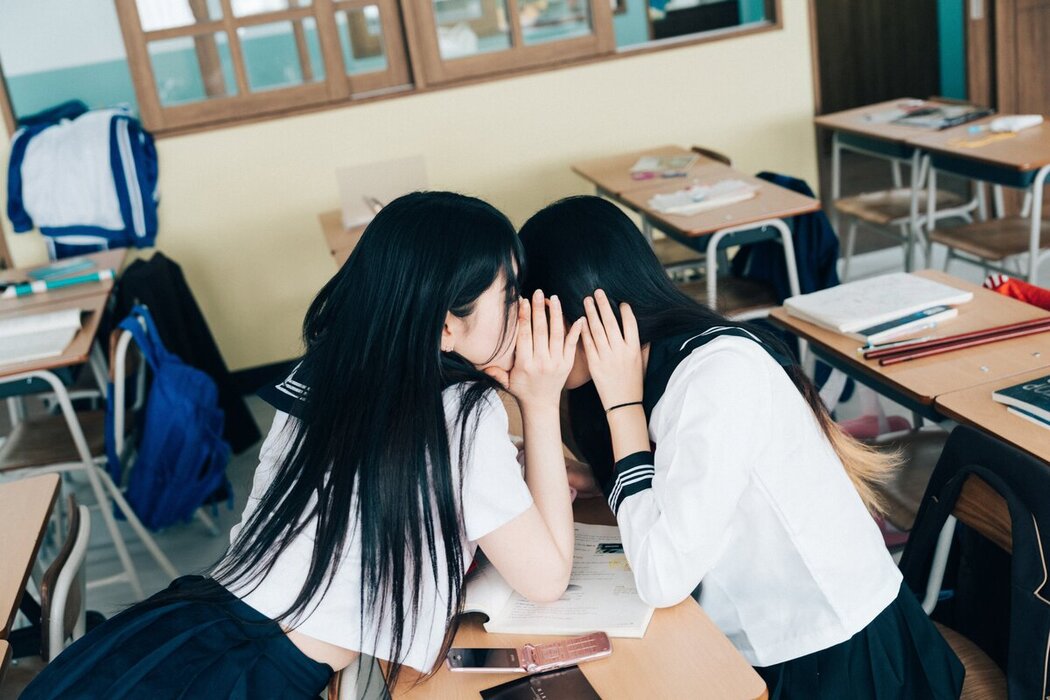 Loozy Zia 지아 x Sonson 손손 – Bitch Academy Hard B