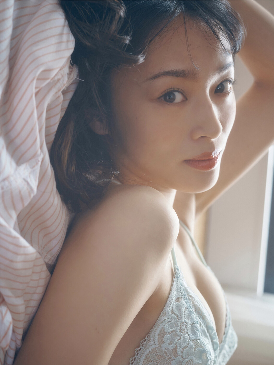 Misaki Jimbu 神部美咲, FLASHデジタル写真集 『ここだけの話 vol.1』 Set.01