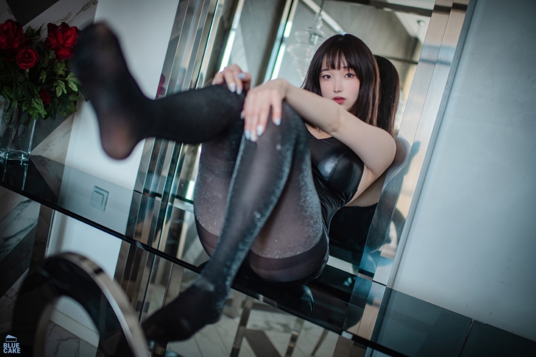 BLUECAKE Bambi 밤비 – Black Mist Mesh And Stocking B