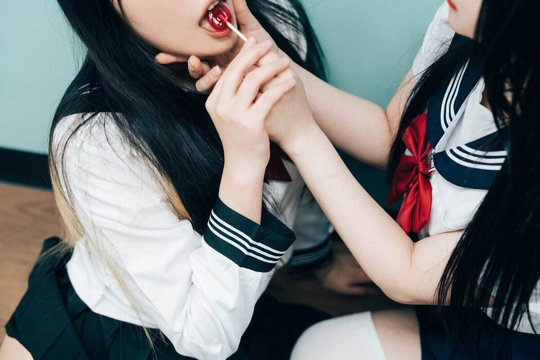 Loozy Zia 지아 x Sonson 손손 – Bitch Academy Hard B