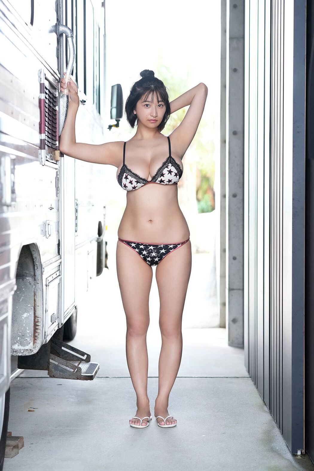 JP Ina Enohara 榎原依那 – ヤンマガアザーっす (49P)