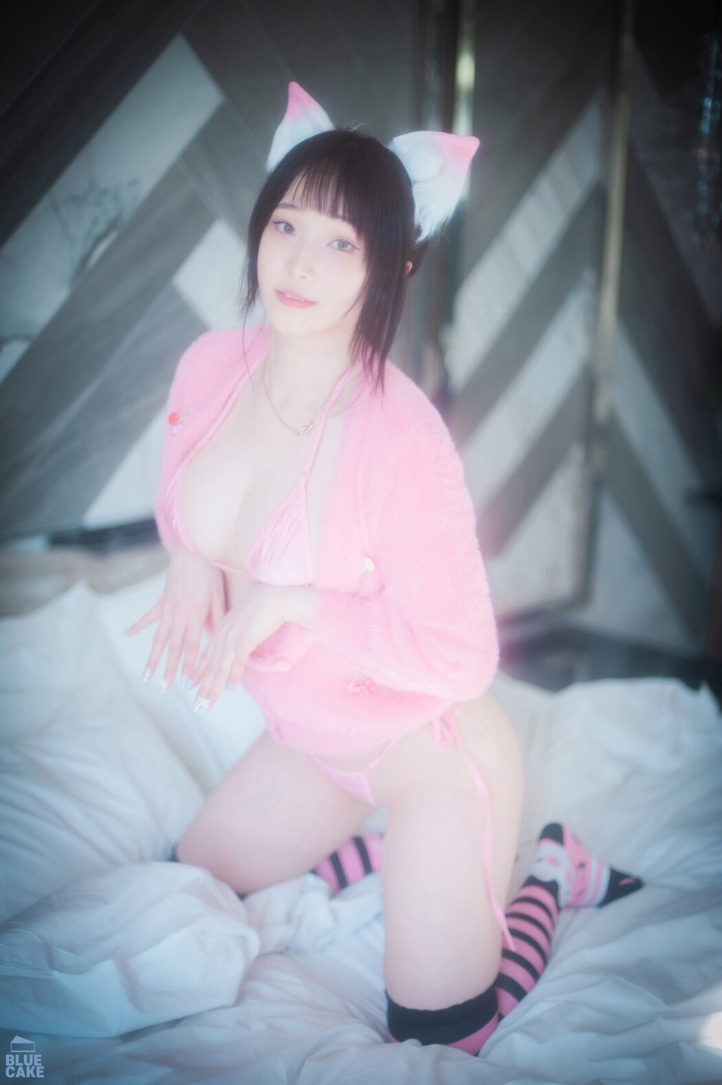 BLUECAKE Bambi 밤비 – Naughty Cats Pink And Mint RED A