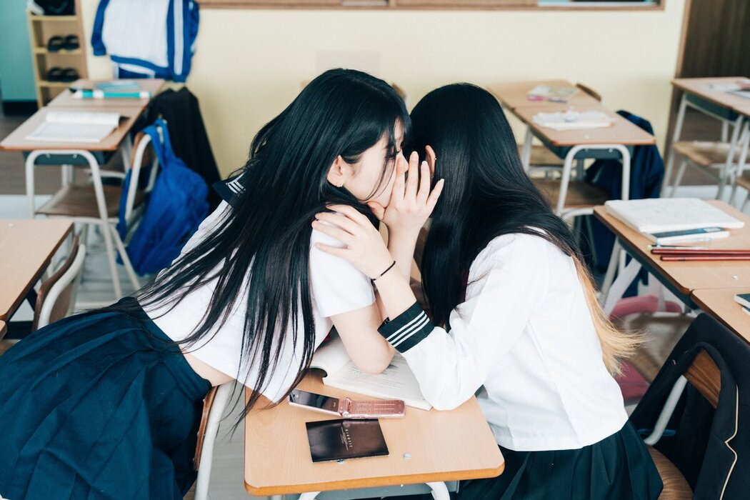 Loozy Zia 지아 x Sonson 손손 – Bitch Academy Hard B