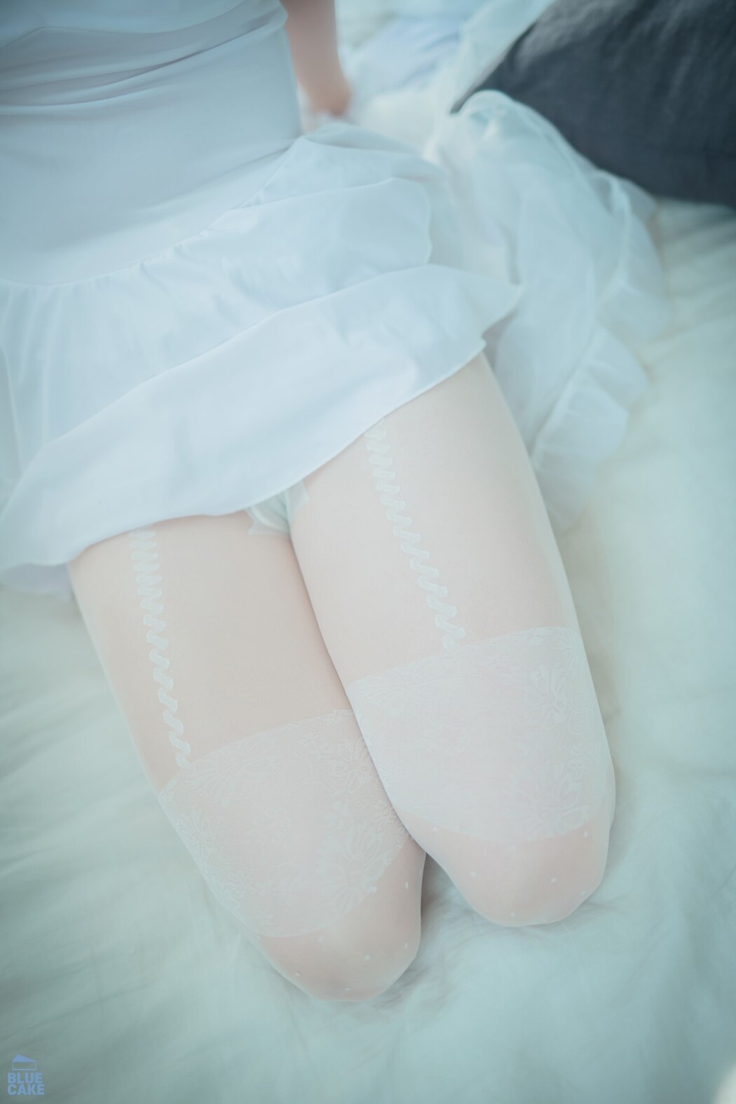 BlueCake Bambi 밤비 – Sticky Boosette Part 1