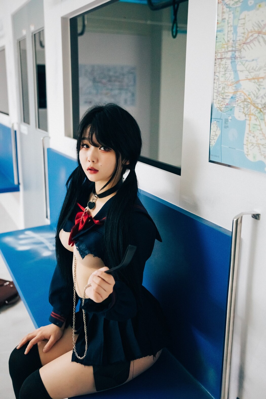 Loozy Zia 지아 Subway