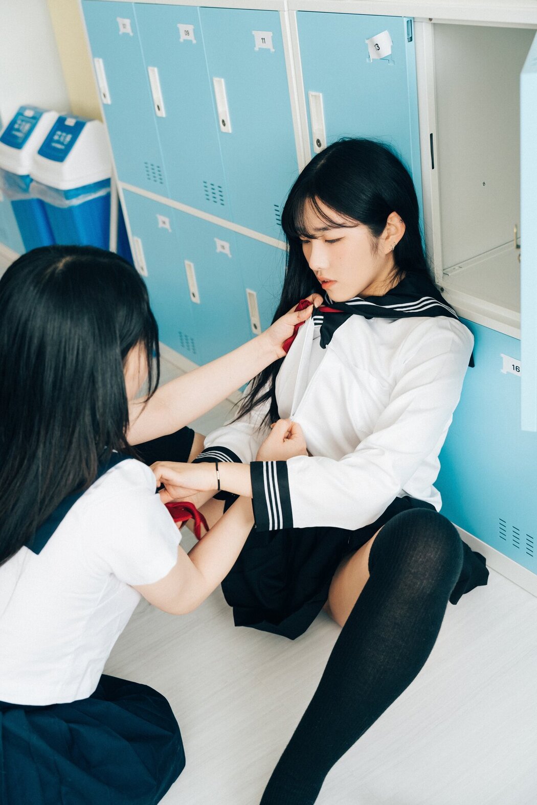 Loozy Zia 지아 x Sonson 손손 – Bitch Academy Hard B