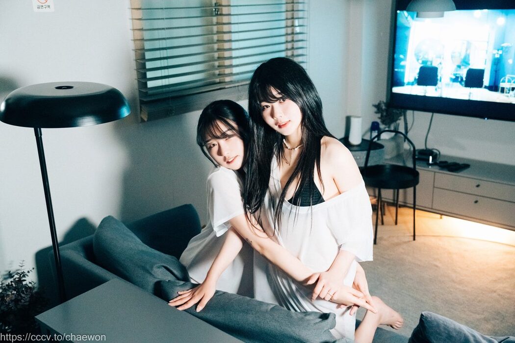 Loozy Zia 지아 x Sonson 손손 – Yuri Girls Love A