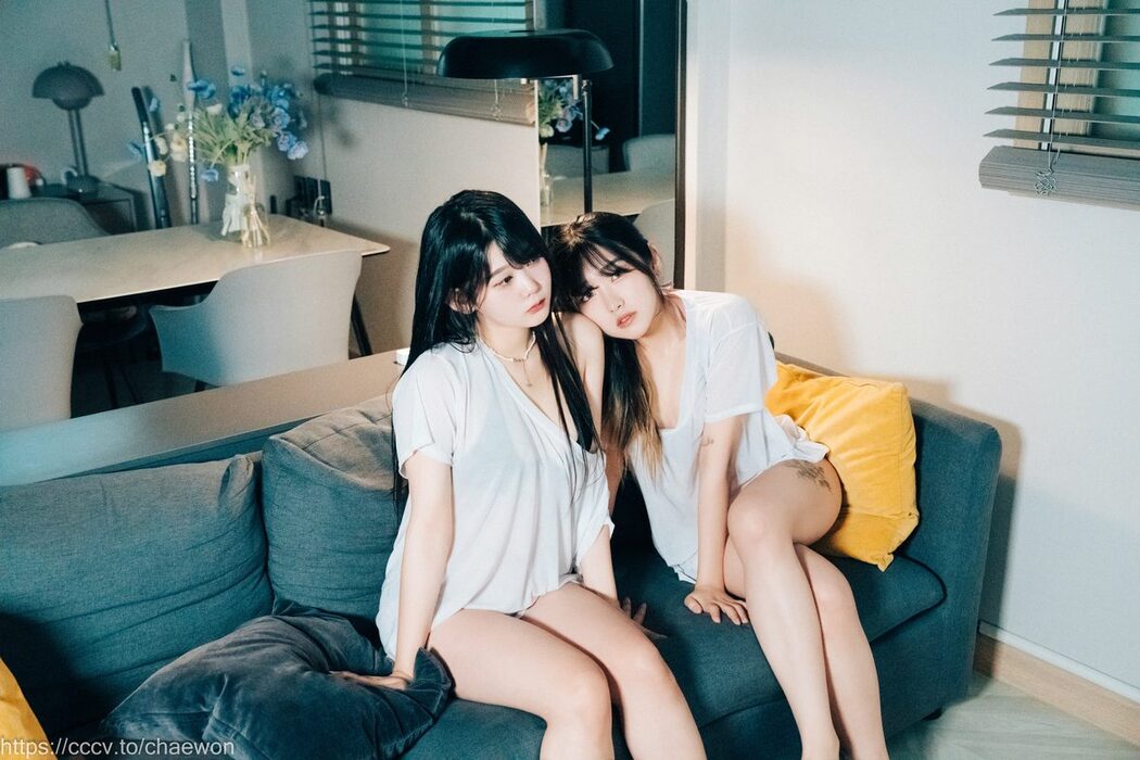 Loozy Zia 지아 x Sonson 손손 – Yuri Girls Love A
