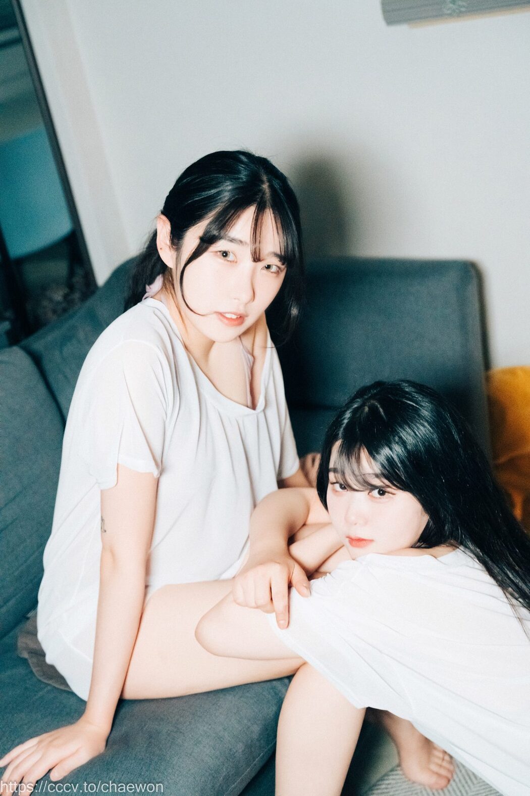 Loozy Zia 지아 x Sonson 손손 – Yuri Girls Love A