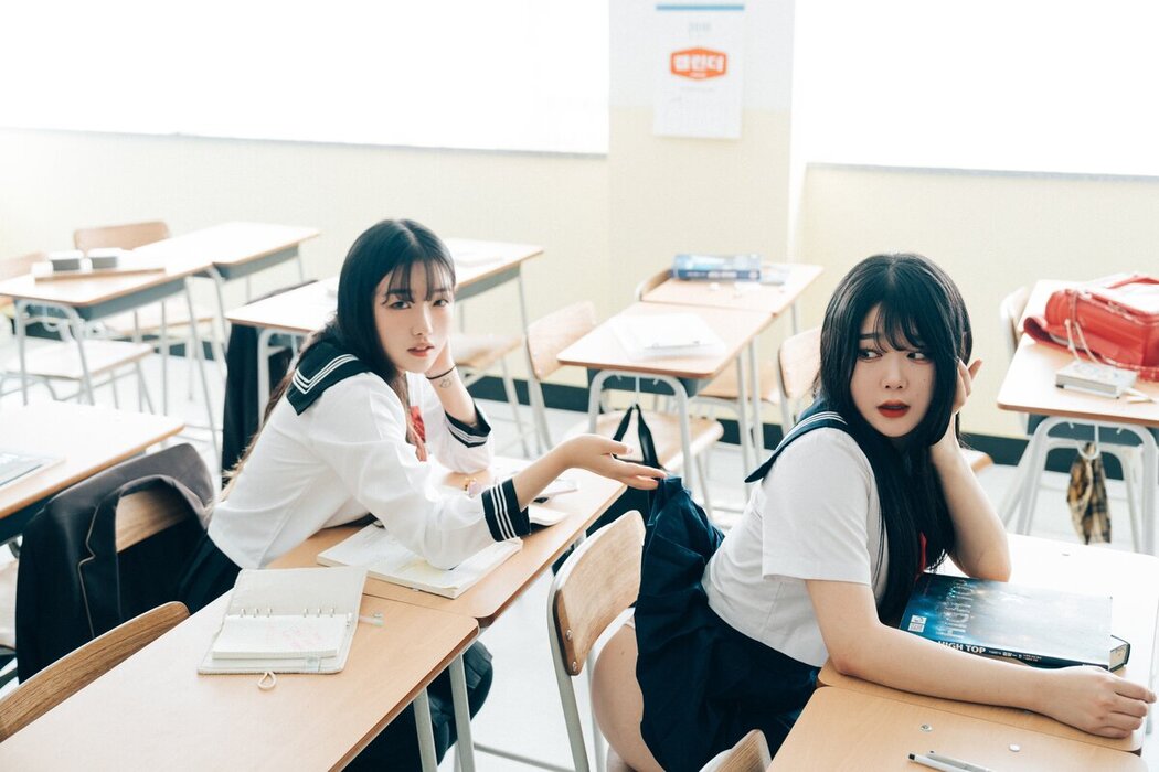 Loozy Zia 지아 x Sonson 손손 – Bitch Academy Hard B