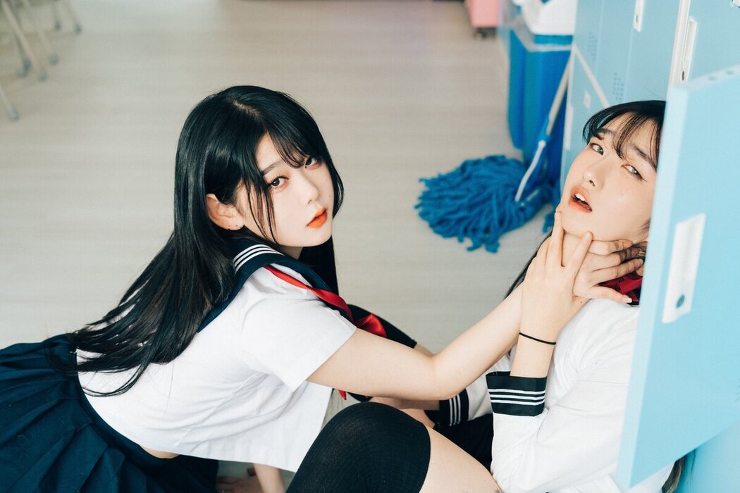 Loozy Zia 지아 x Sonson 손손 – Bitch Academy Hard B