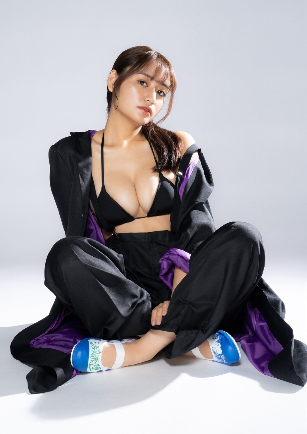 YJ PHOTO BOOKデジタル限定 2022-09-29 Bababa Bambi Photobook Young Jump Special Edition