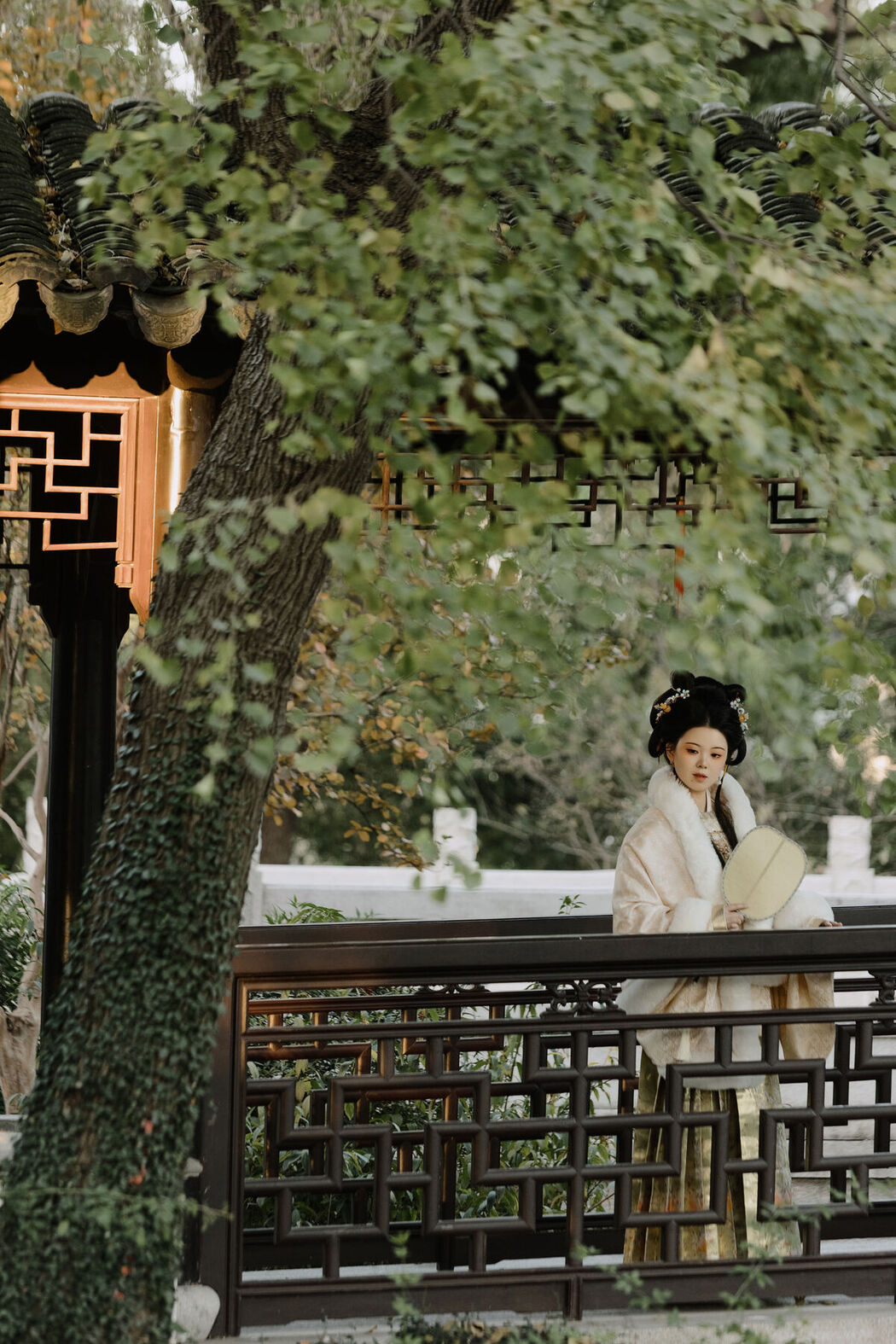 YiTuYu艺图语 Vol.8158 潘小落 (23P)