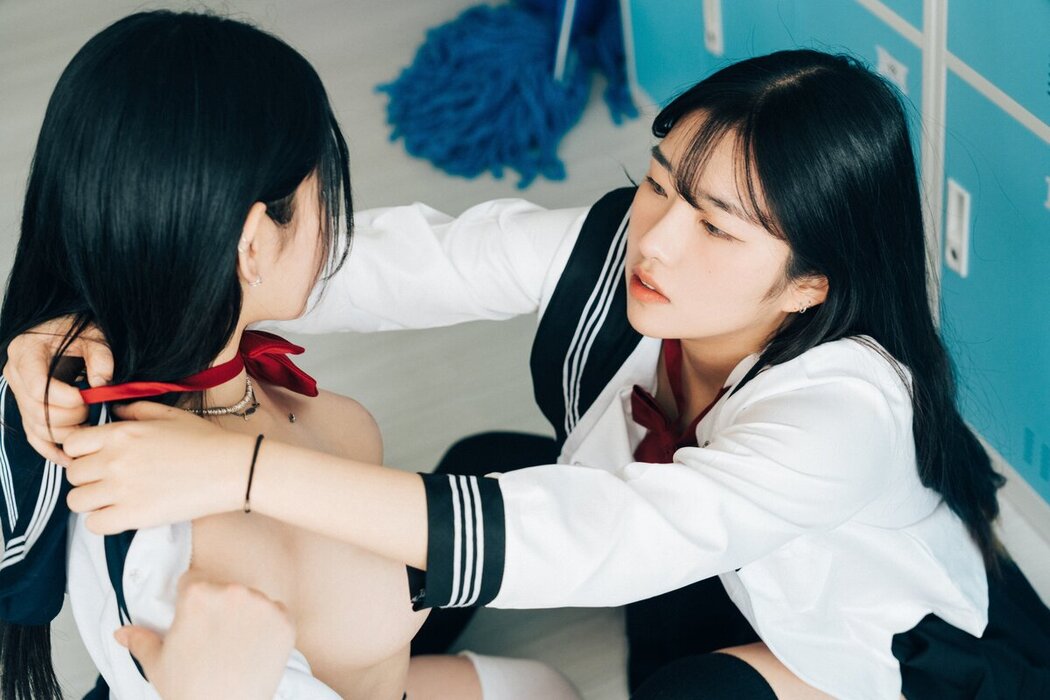 Loozy Zia 지아 x Sonson 손손 – Bitch Academy Hard B