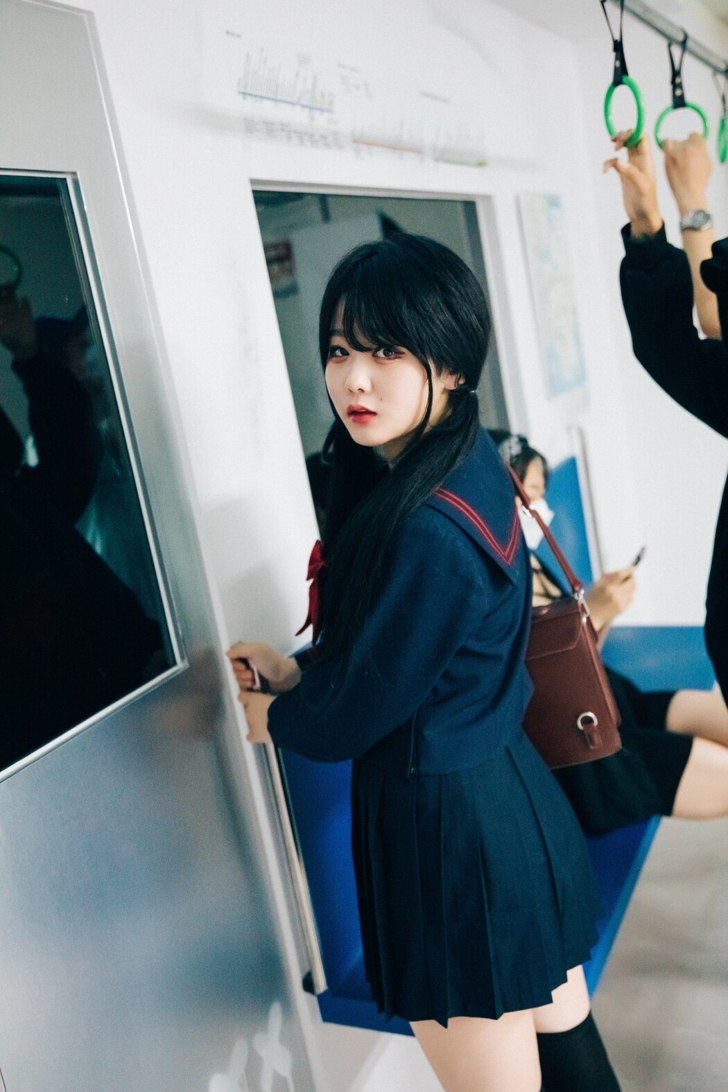 Loozy Zia 지아 Subway