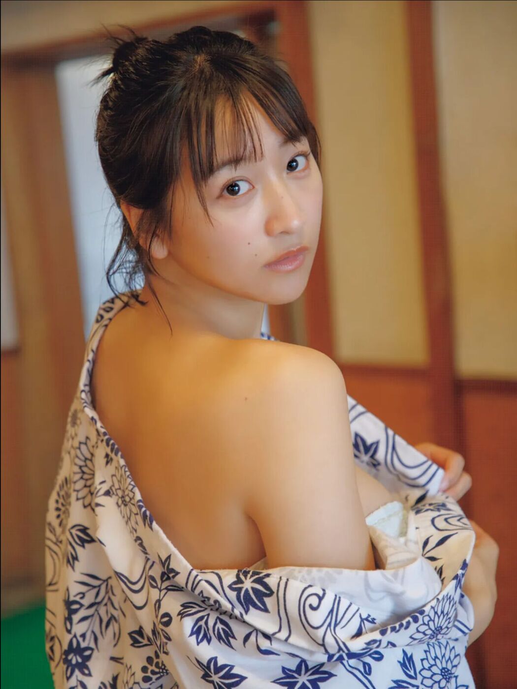 JP Ina Enohara 榎原依那 &#8211; もうキミしか見えない (32P)