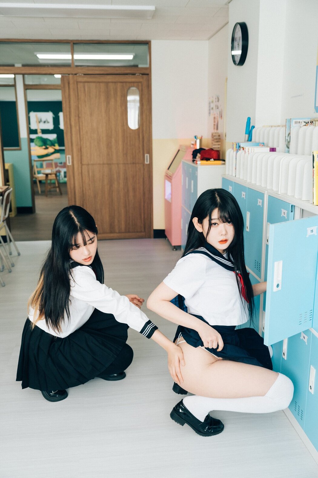 Loozy Zia 지아 x Sonson 손손 – Bitch Academy Hard B