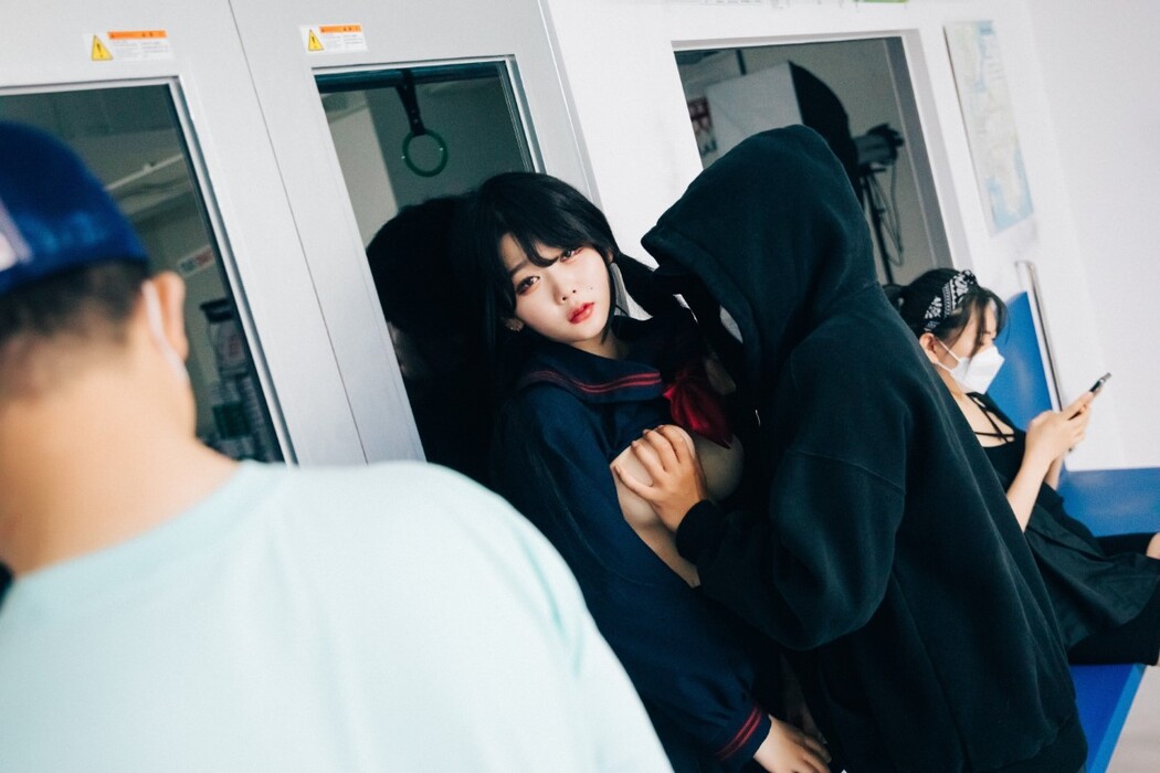 Loozy Zia 지아 Subway