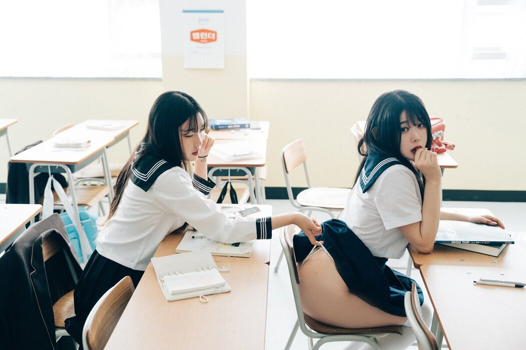 Loozy Zia 지아 x Sonson 손손 – Bitch Academy Hard B