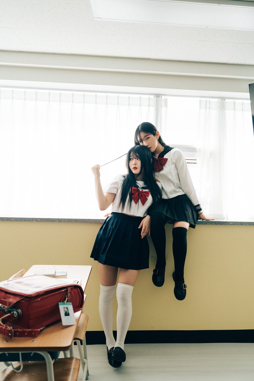 Loozy Zia 지아 x Sonson 손손 – Bitch Academy Hard B