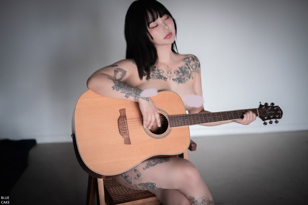 BlueCake Jeon Bo-Yeon 전보연 – Smell of Skin
