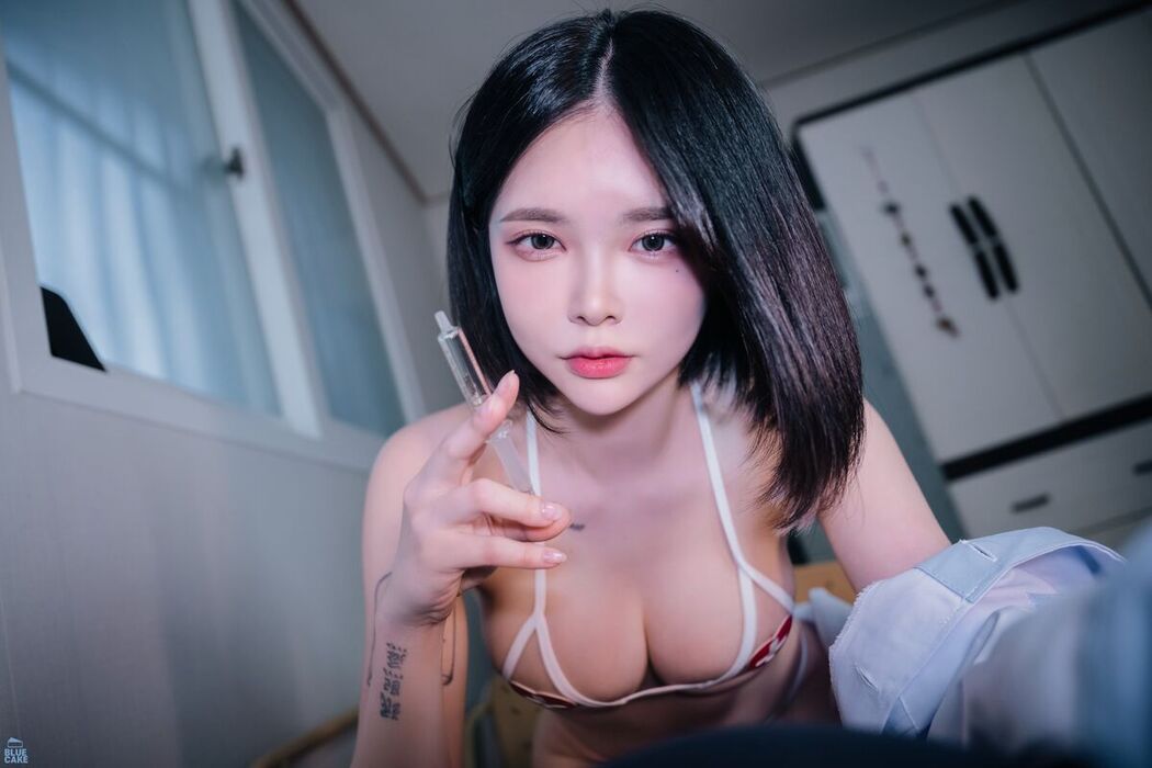 BLUECAKE Hikari – Vol.04 Bad Doctor Succubus RED.Ver A