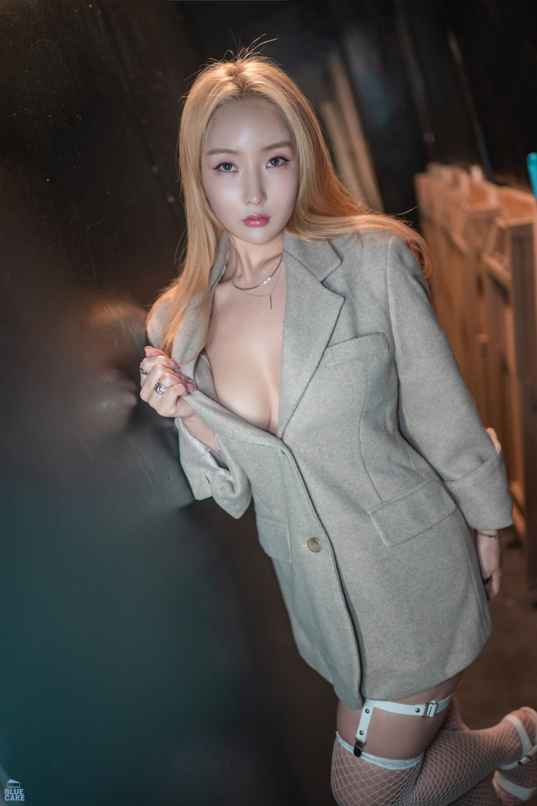 BlueCake Jinju – The Back Stage RED.Ver